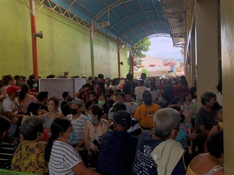comelec mandaue photos|IN PHOTOS: Long lines, overcrowding in Mandaue polling precincts.